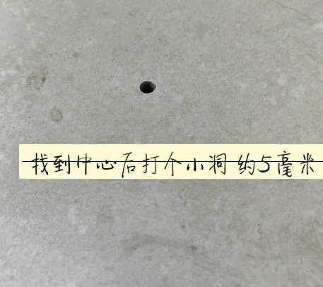 南昌市瓷砖空鼓维修公司专业解答在瓷砖铺贴过程中，如果砂料搅拌不均匀，将会带来以下问题